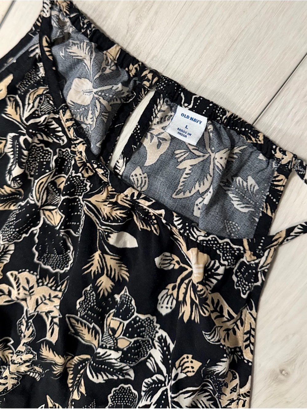 Old Navy Black Floral Print Pockets Halter Romper Large Neutral Summer Coastal - Picture 4 of 13